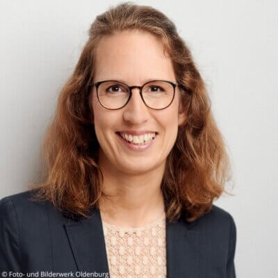 Portraitfoto2: Stefanie Sievers